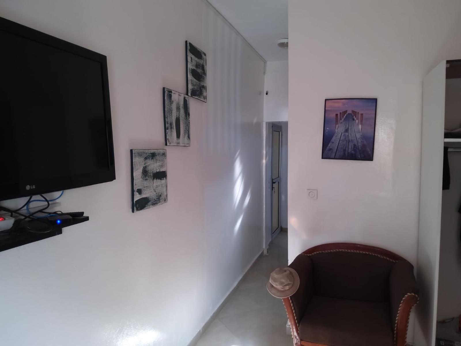"La Coquille", Joli Loft, Moderne, Propre, Sur Et Calme Au Coeur De Saly Apartment Exterior photo